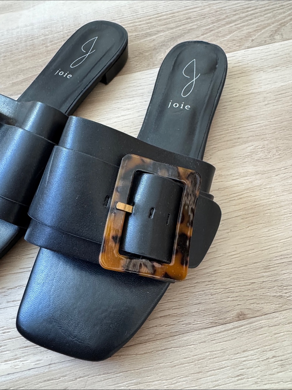 Joie - Paige Buckle Sandal - Picture 3 of 10